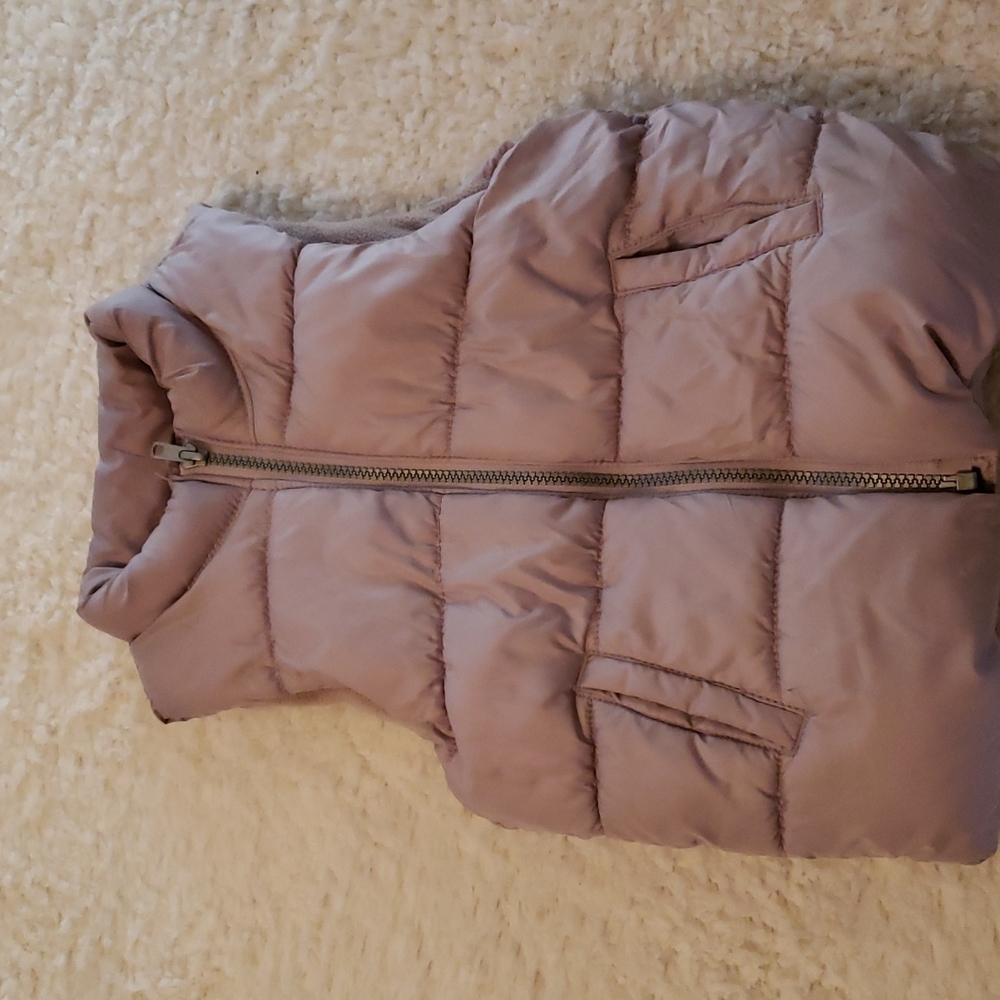 Kids Old Navy puff vest girls